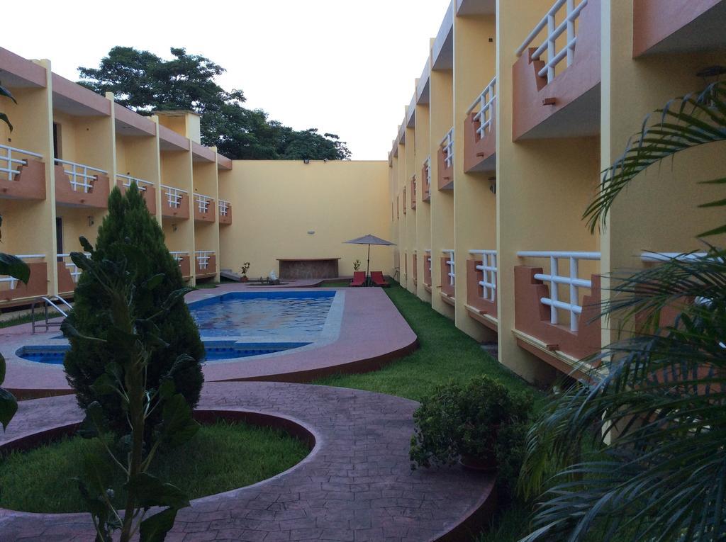 Hotel La Media Luna Inn Huejutla de Reyes Екстериор снимка